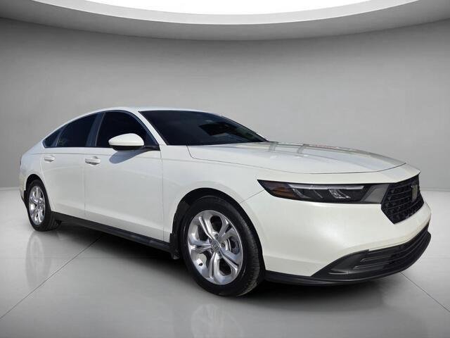 Used 2024 Platinum White Pearl Honda 1.5T LX image 7