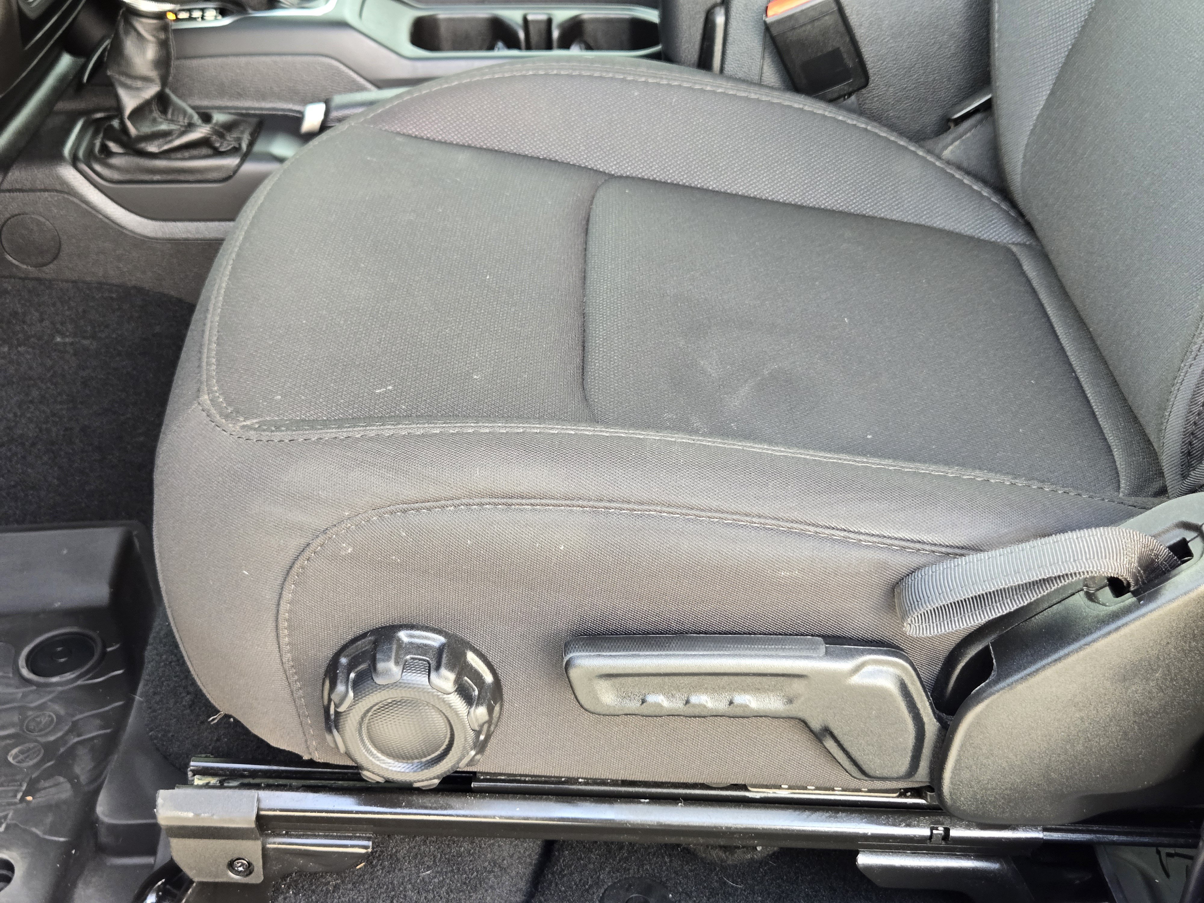 Used 2023 Sting-Gray Clearcoat Jeep Sport S image 24