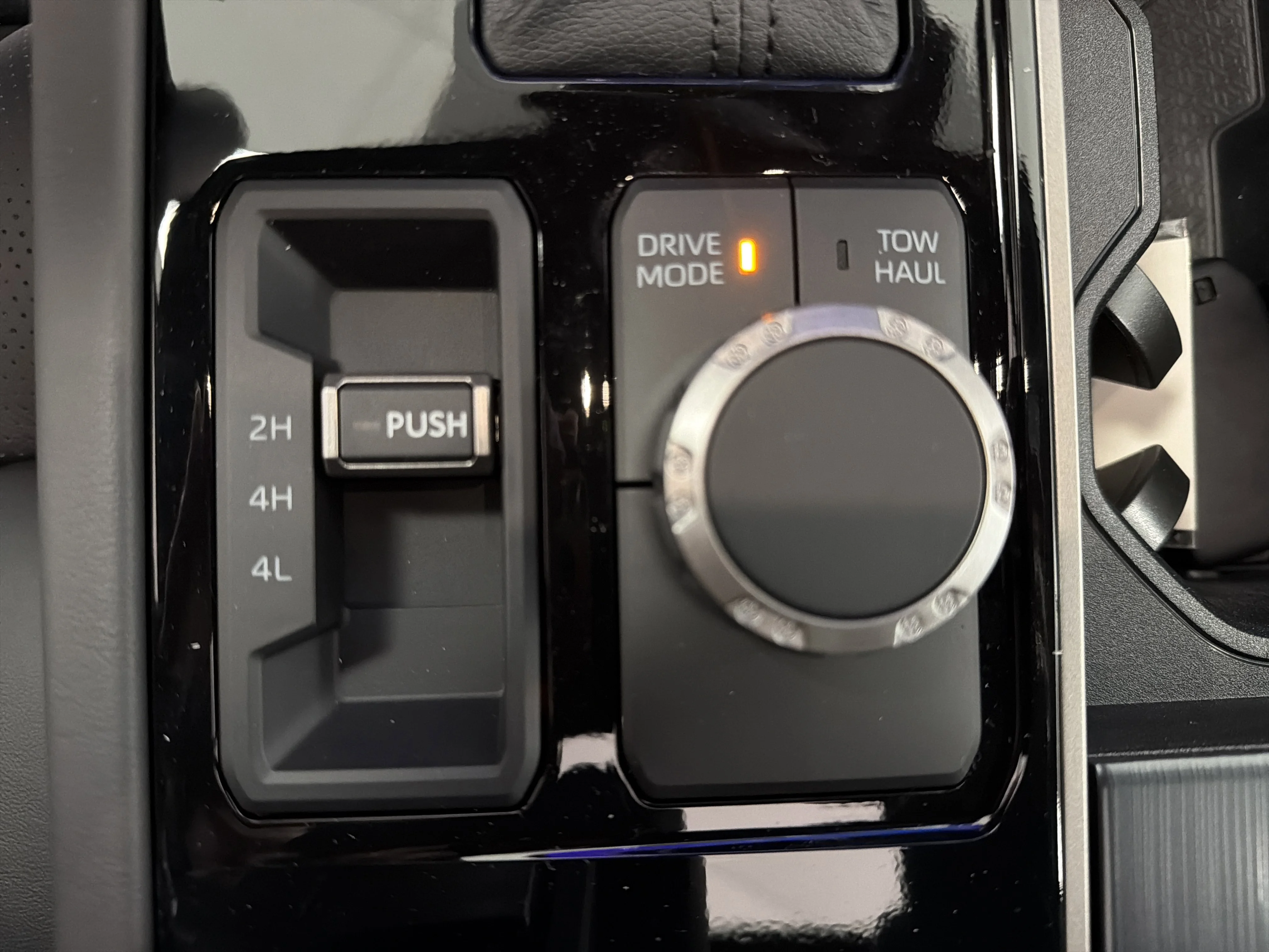 2026 Toyota Sequoia Platinum - Photo 29