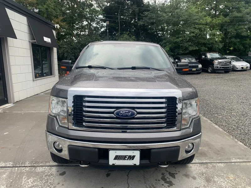 Used 2011 Gray Ford XLT Pickup 4D 5 1/2 ft image 2