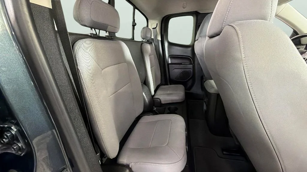 Used 2019 SHADOW GRAY METALLIC Chevrolet 2WD LT image 28
