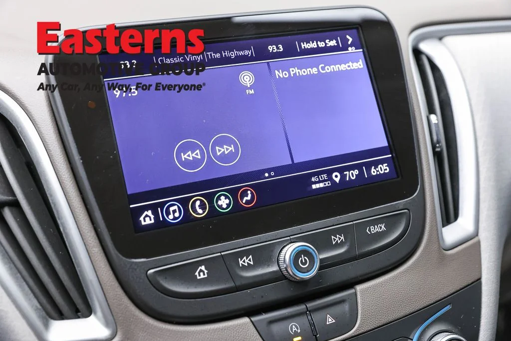 Used 2023 Blue Chevrolet LT image 19