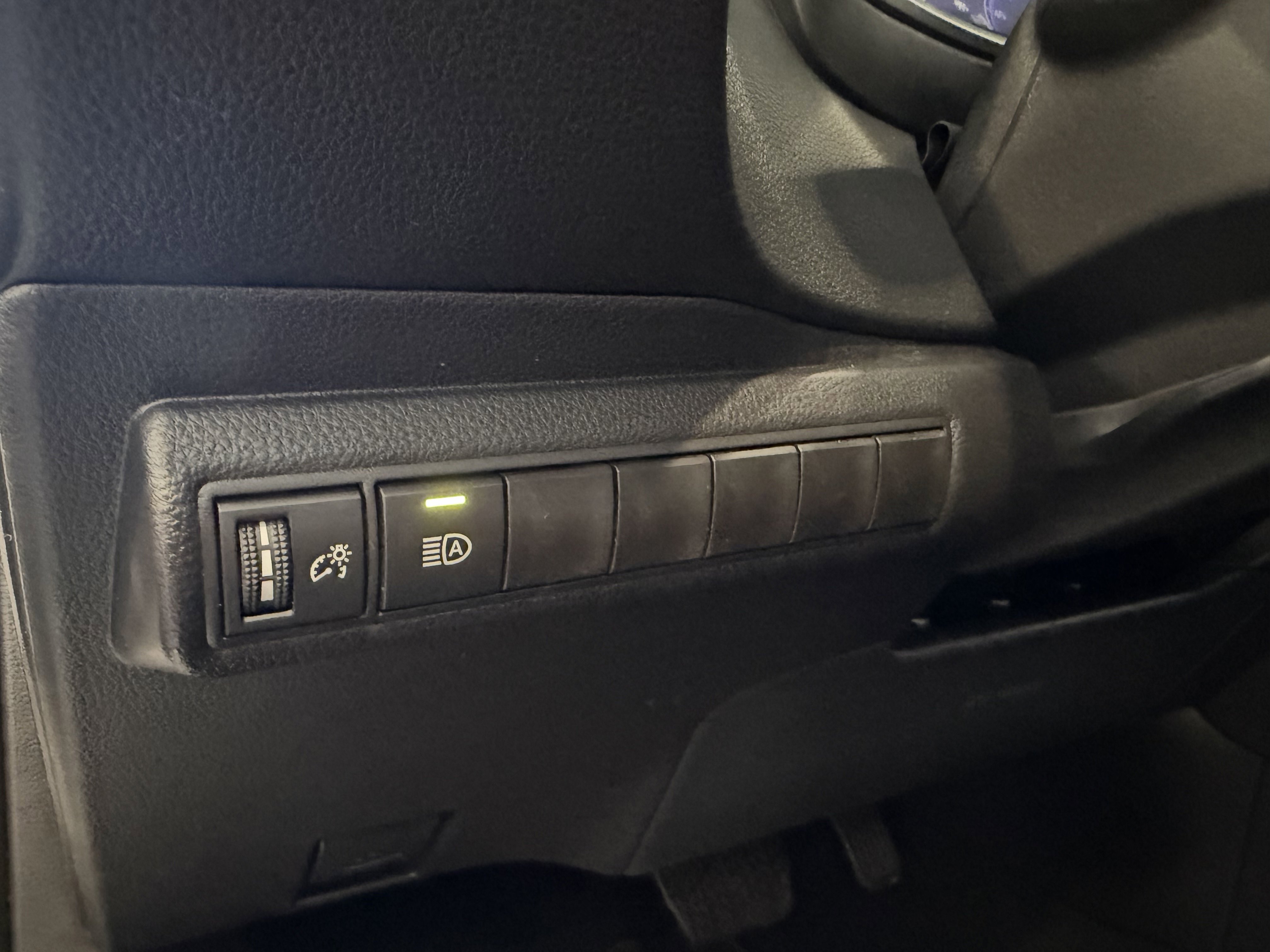 2026 Toyota Corolla XSE - Photo 48