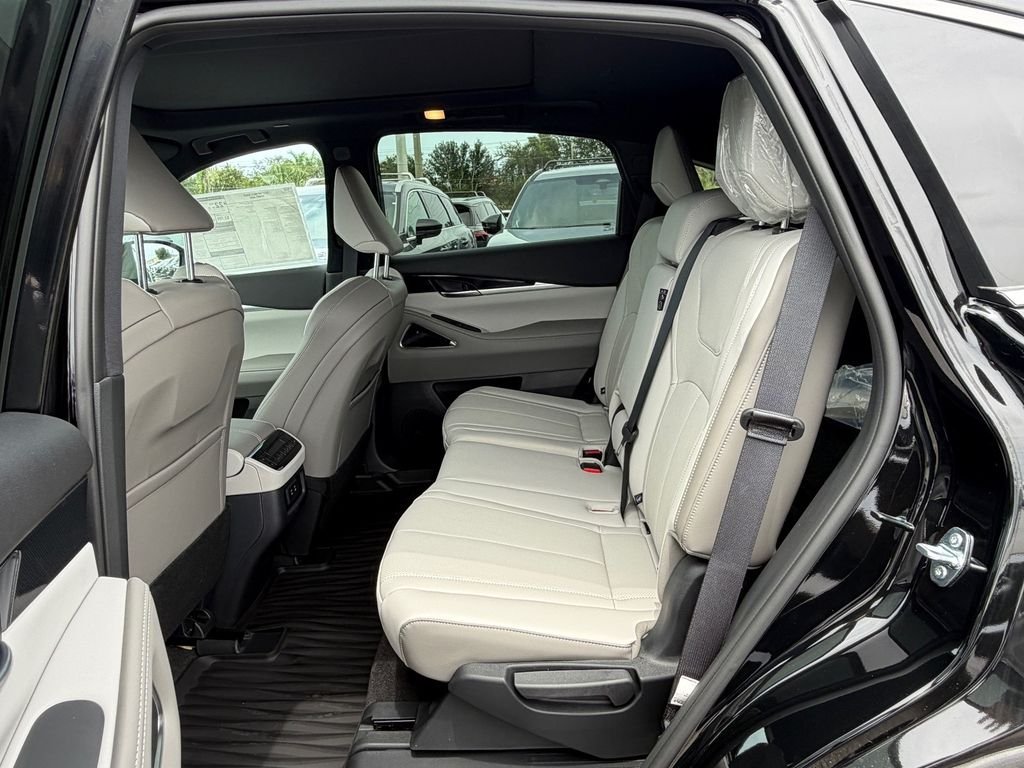New 2027 MINERAL BLACK INFINITI Sport AWD image 14