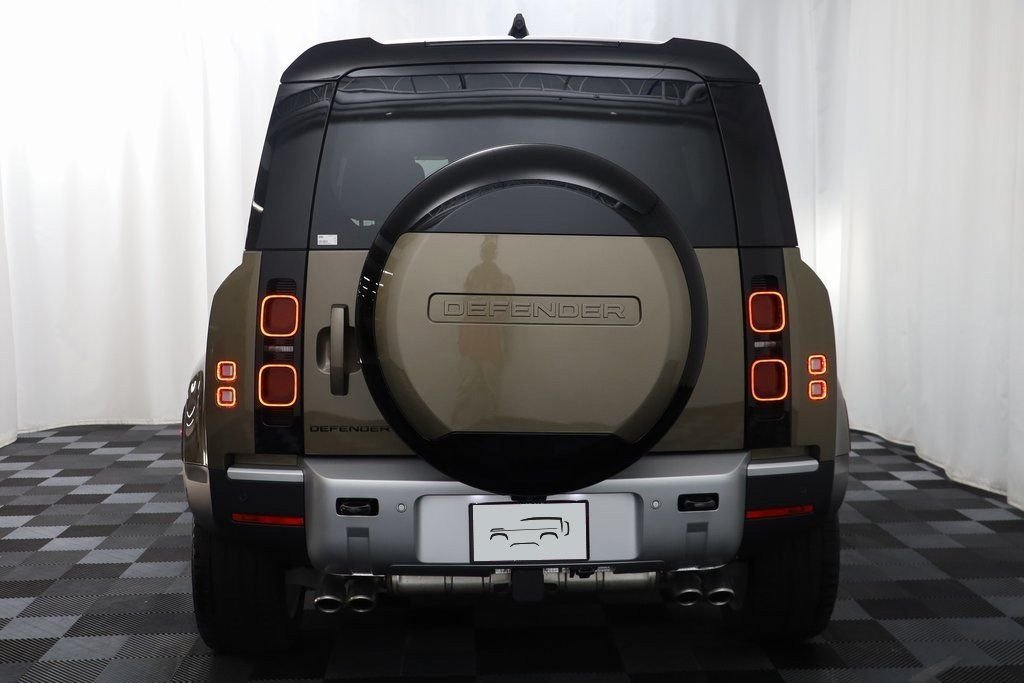 Used 2024 Beige Land Rover SE image 16