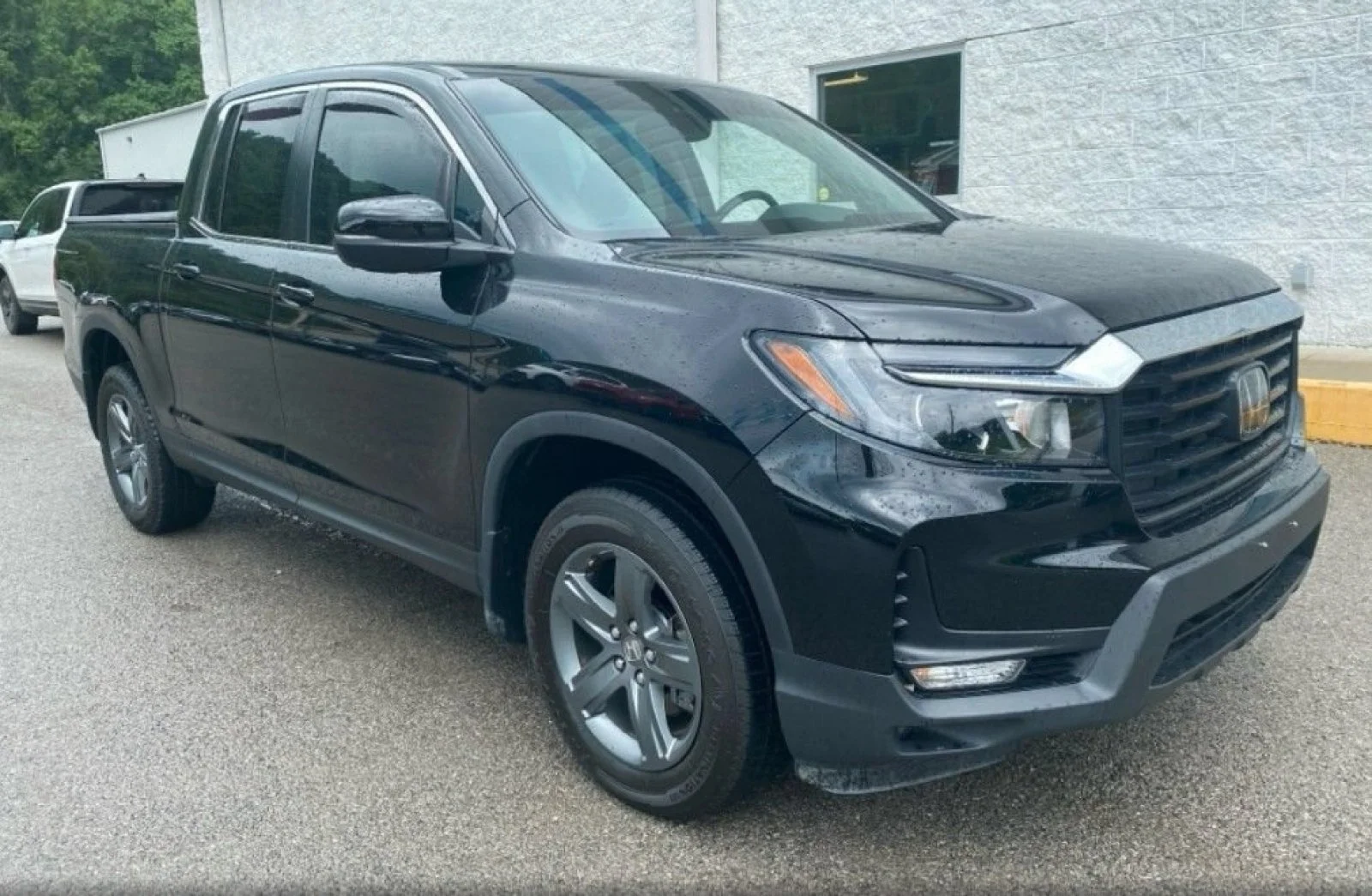 Used 2023 Crystal Black Pearl Honda RTL image 3