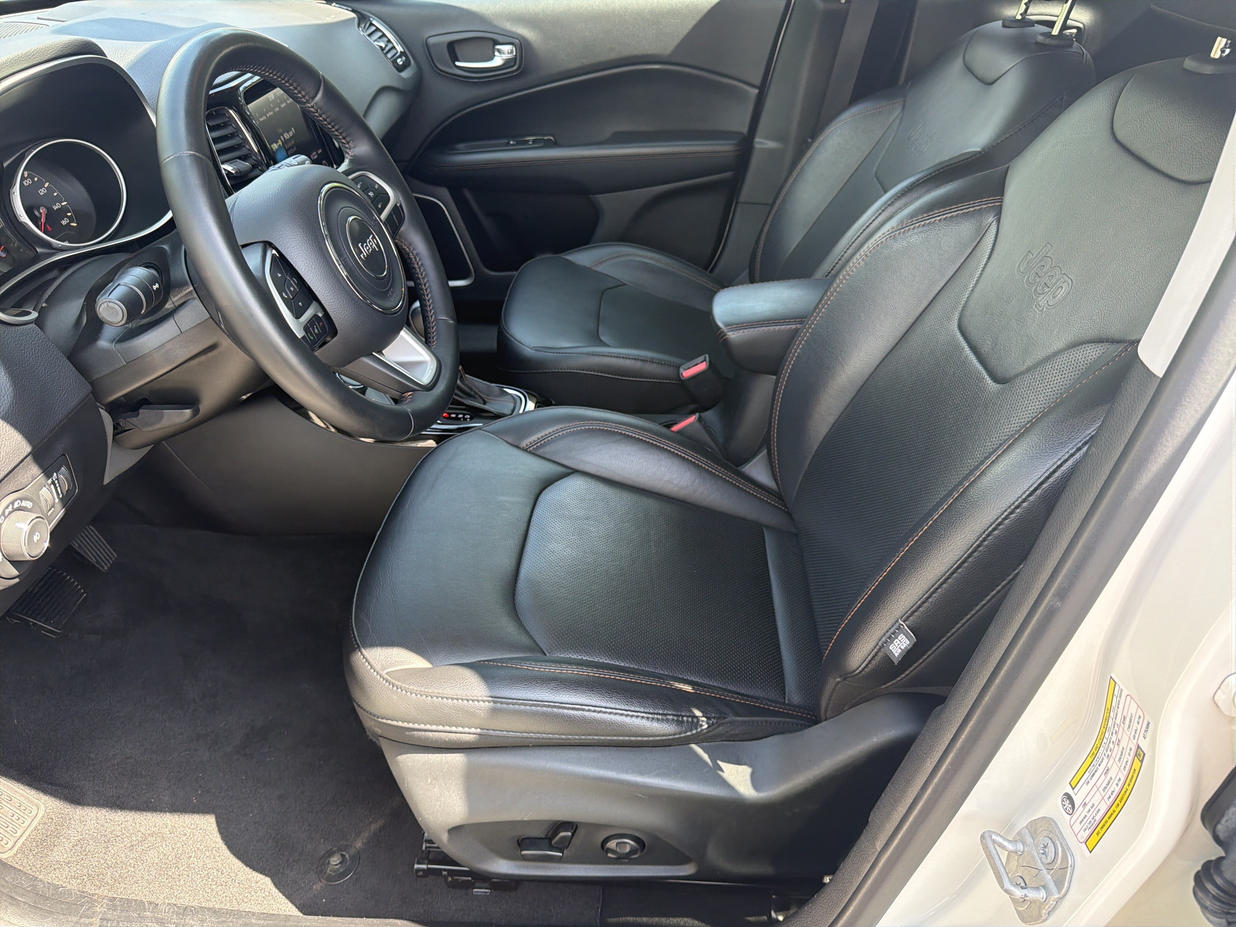Used 2019 White Clearcoat Jeep Limited image 11