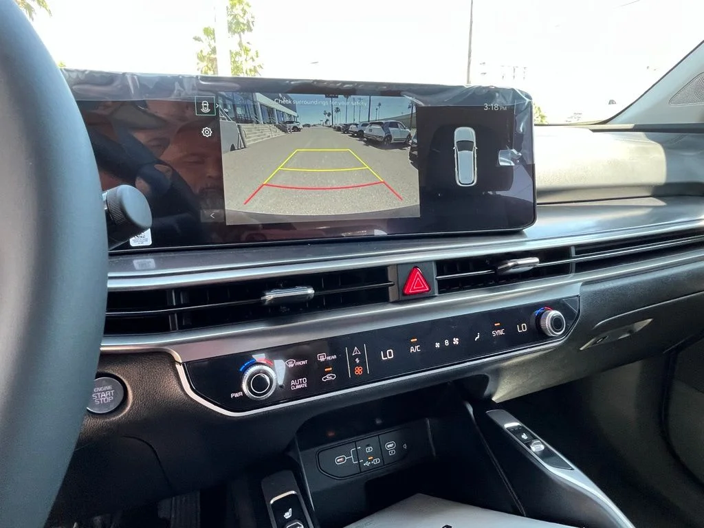 2025 Kia Sorento EX - Photo 22
