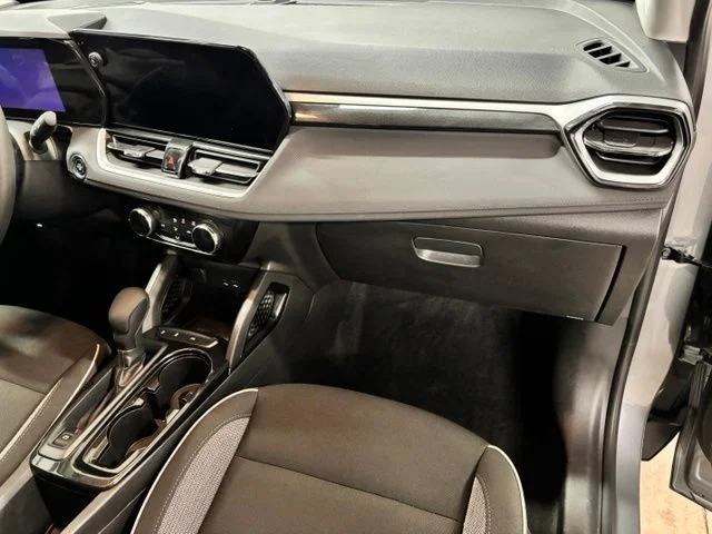 Used 2025 Gray Chevrolet LT image 20