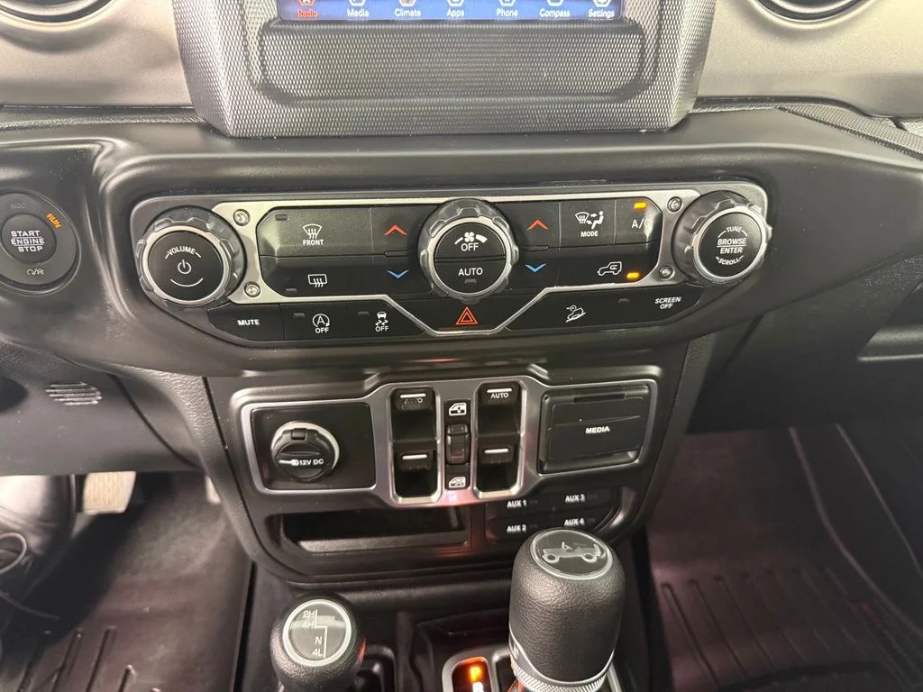 Used 2018 Gray Jeep Unlimited Sport S image 14