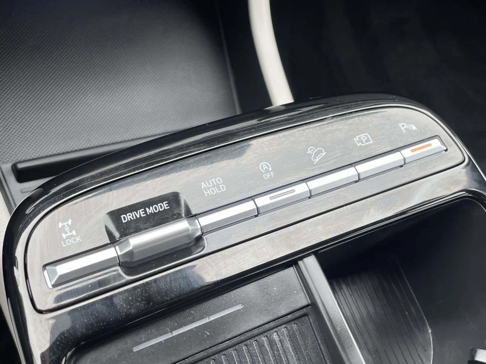 Used 2025 Shimmering Silver Hyundai Limited image 33
