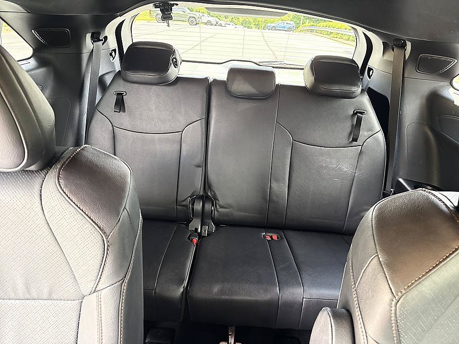 Used 2026 Wind Chill Pearl Toyota Platinum image 23