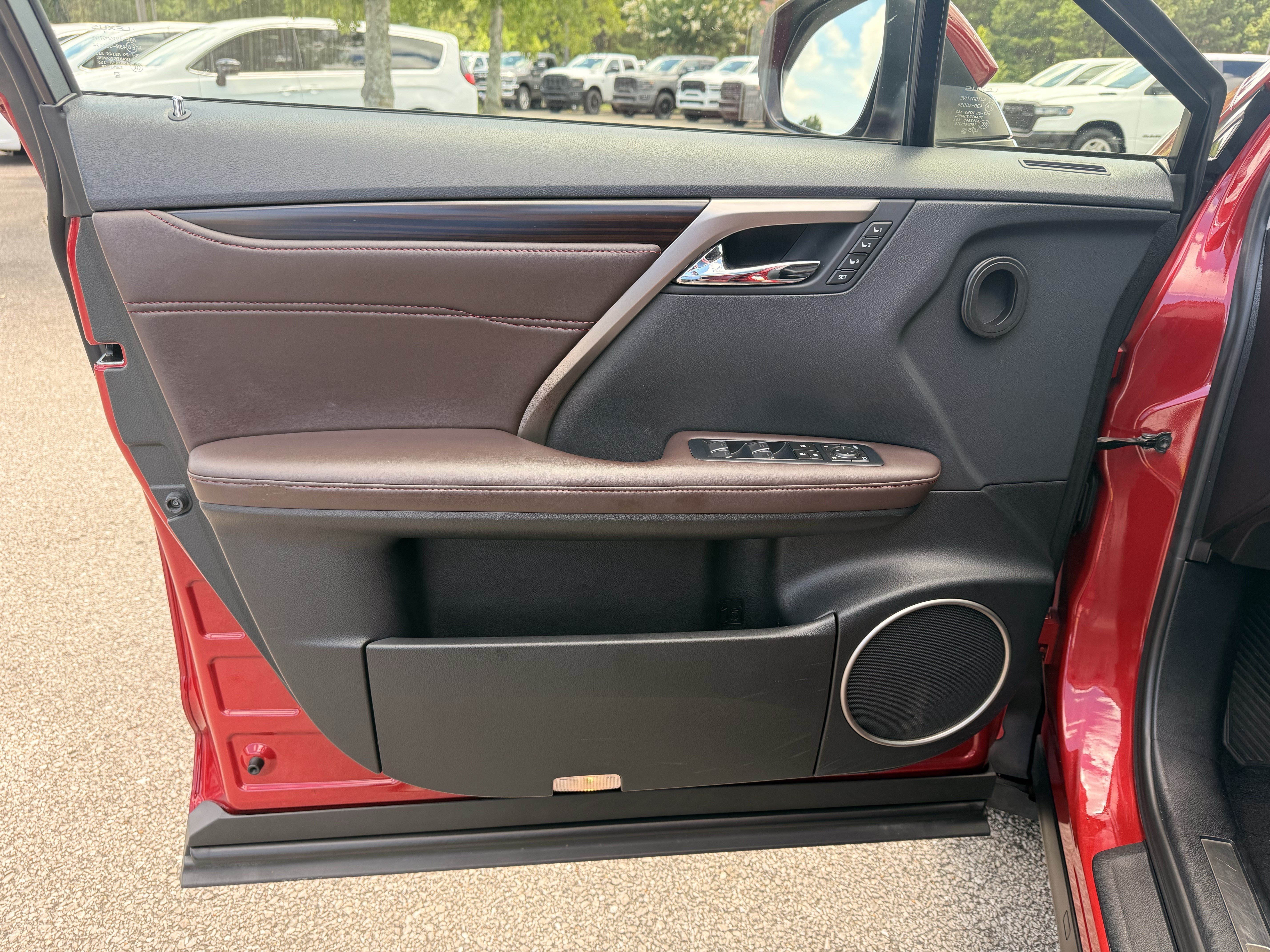 Used 2018 Red Lexus RX 350L Luxury image 10