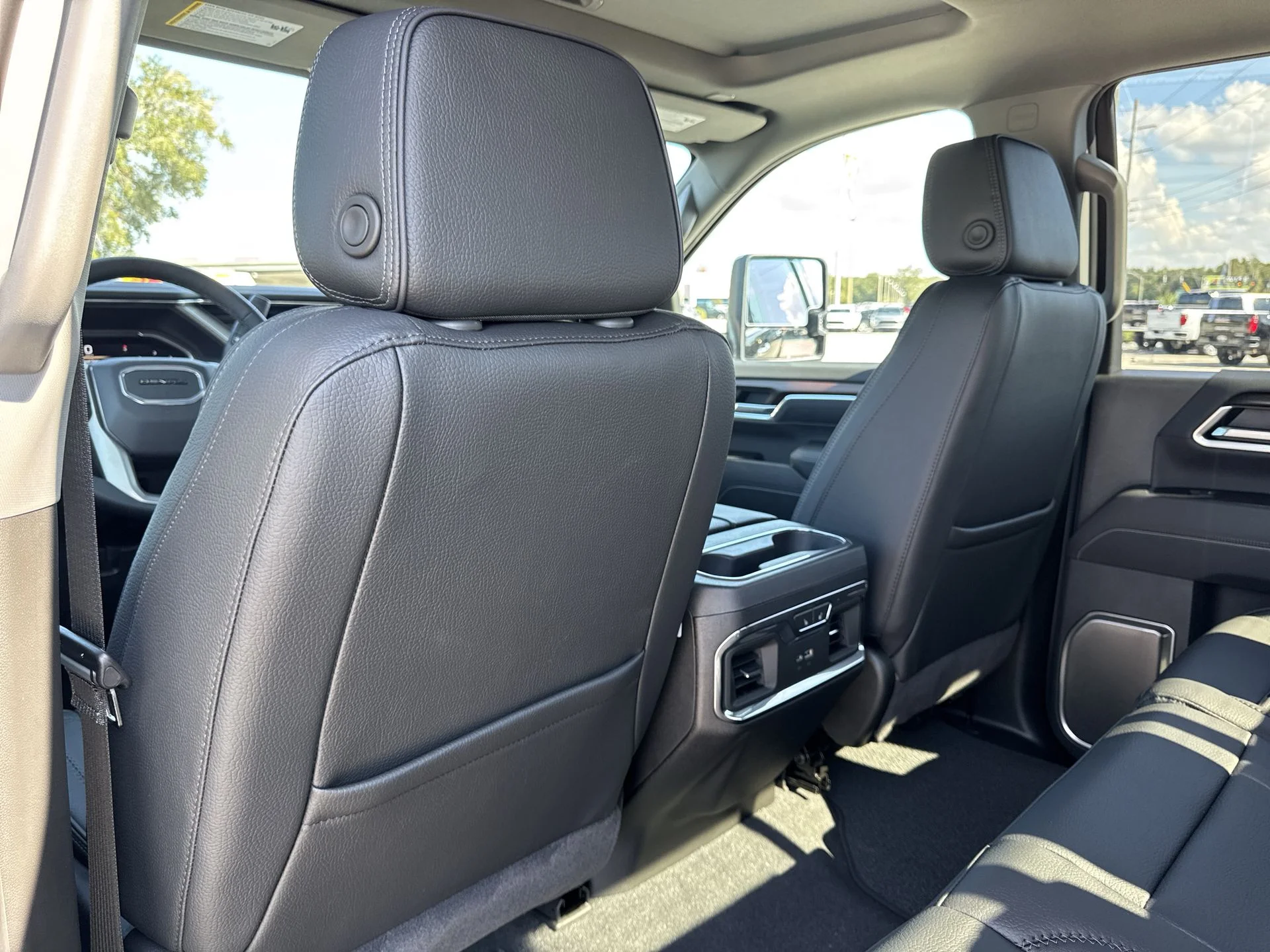 2026 GMC Sierra 2500HD Denali - Photo 77