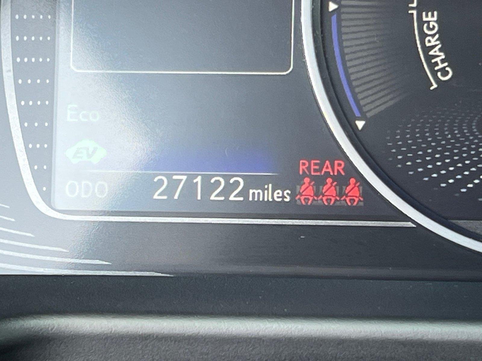 Used 2025 Eminent White Pearl Lexus ES 300h image 28