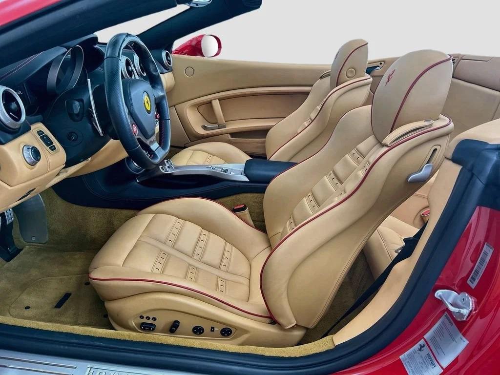 Used 2014 Rosso Corsa Ferrari Base image 24