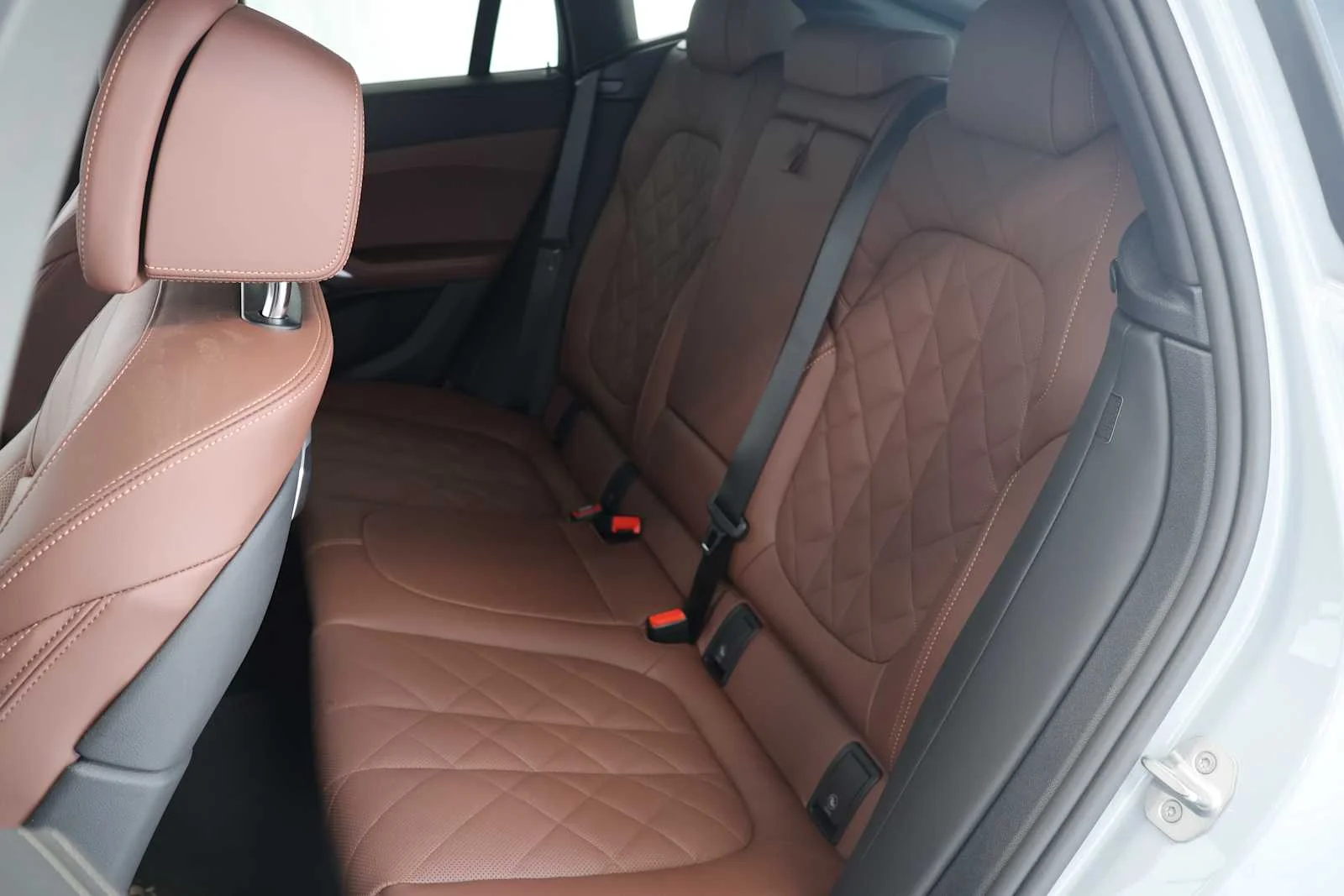 Certified Used 2025 Brooklyn Grey Metallic BMW xDrive40i image 24