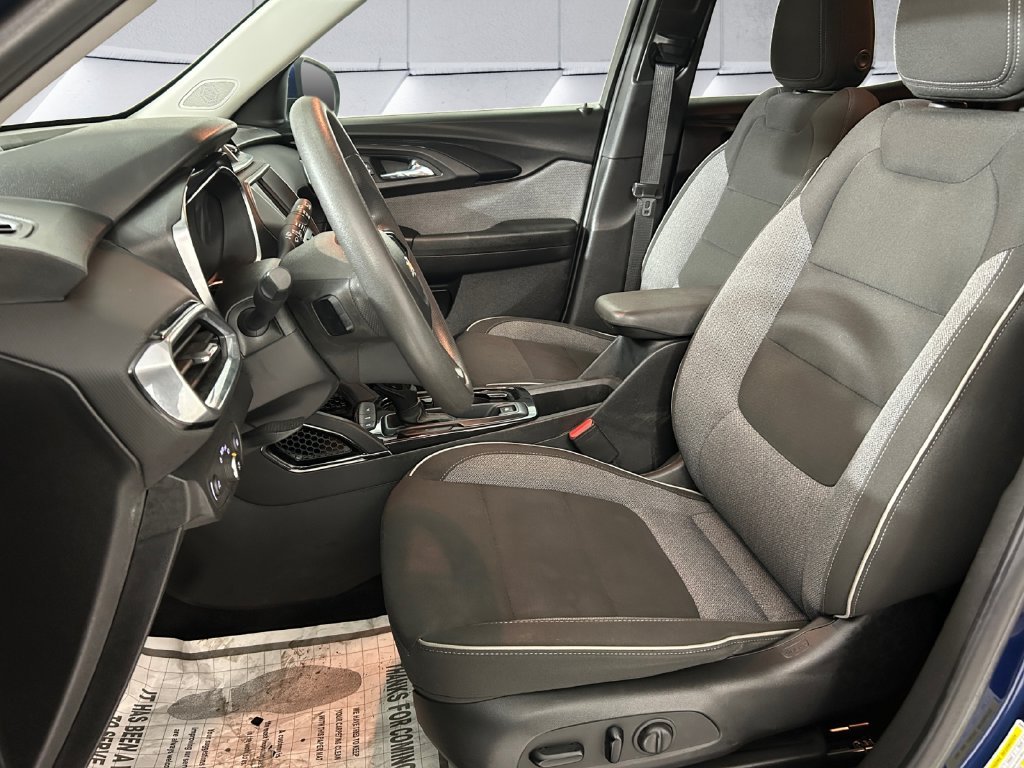 Used 2022 Blue Chevrolet LT image 7