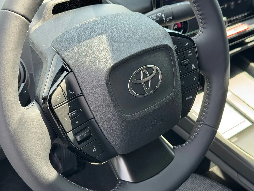 New 2026 Wind Chill Pearl Toyota XLE image 17
