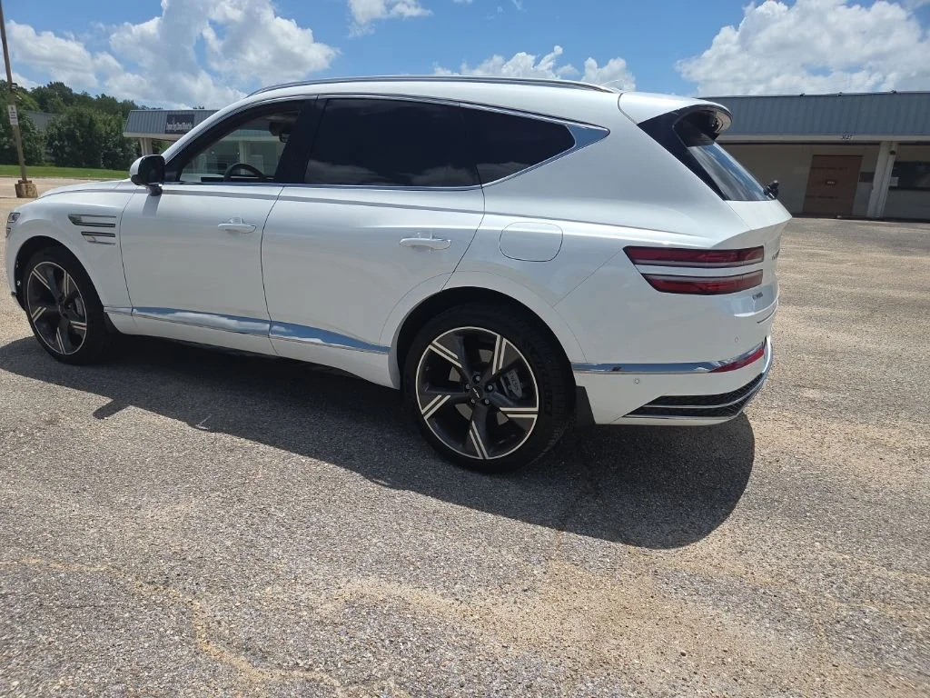 Used 2026 White Genesis 3.5T Prestige image 11