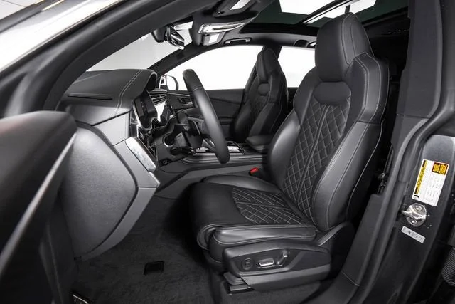 Used 2024 Daytona Gray Pearl Effect Audi 4.0T Prestige image 16