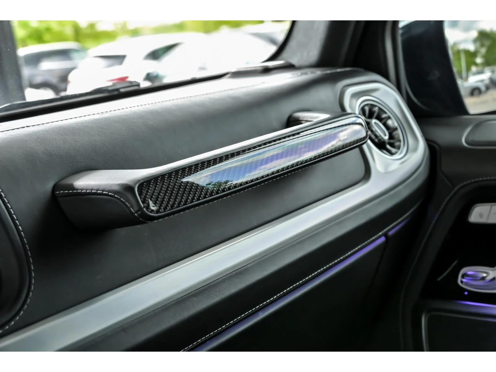 Used 2022 Black Mercedes-Benz G 550 image 22