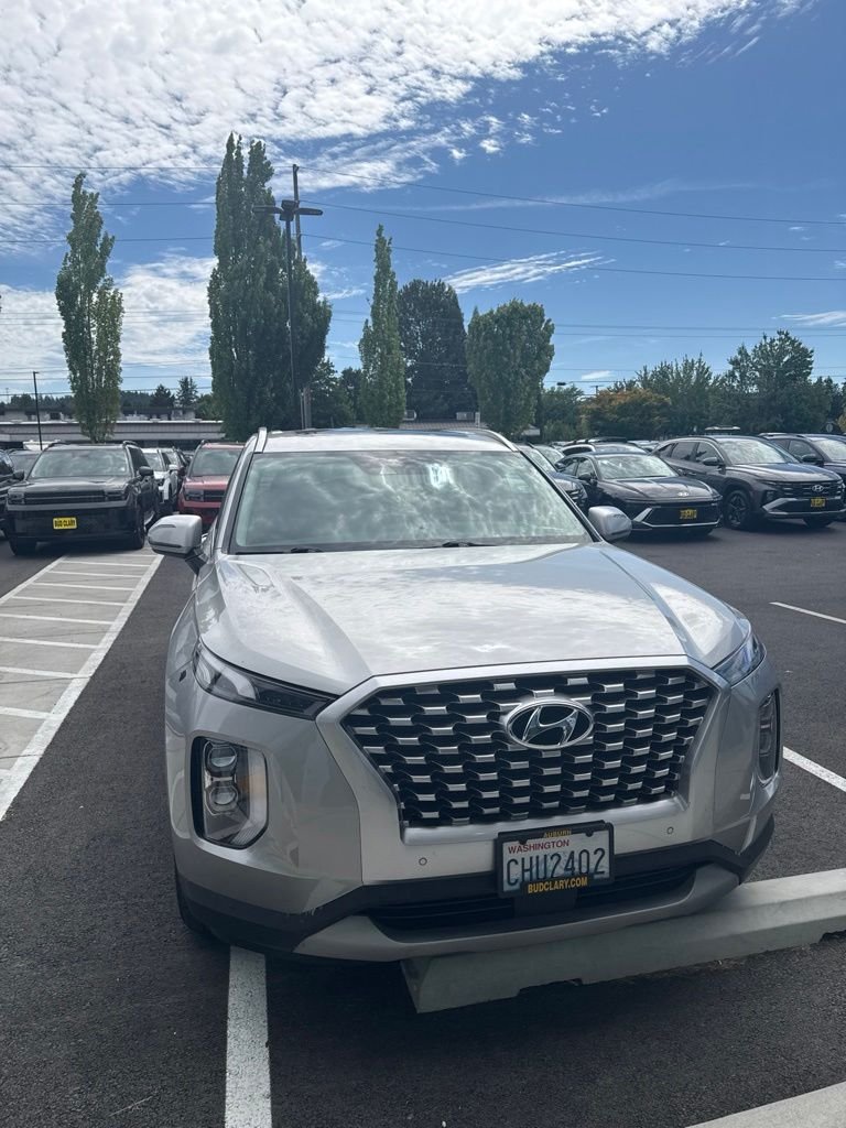 Used 2022 Silver Hyundai SEL image 2