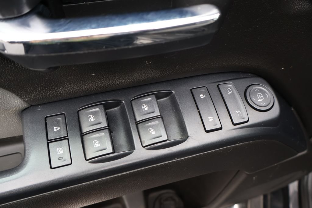 Used 2018 BLACK Chevrolet Custom image 15