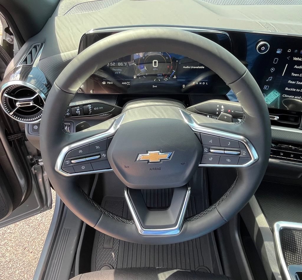 2027 Chevrolet Equinox LT - Photo 10