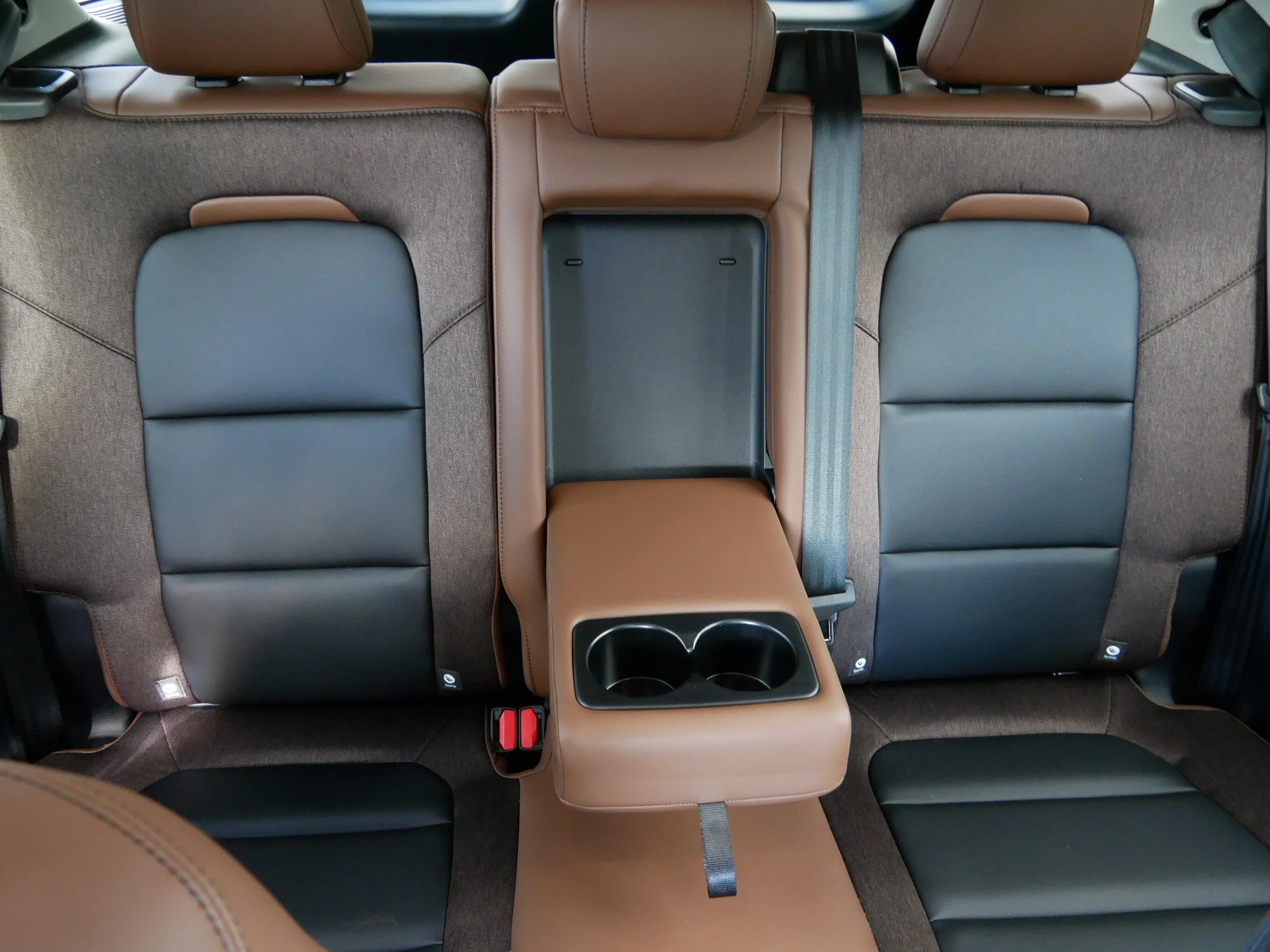 New 2026 Azure Gray Metallic Ford Outer Banks image 13