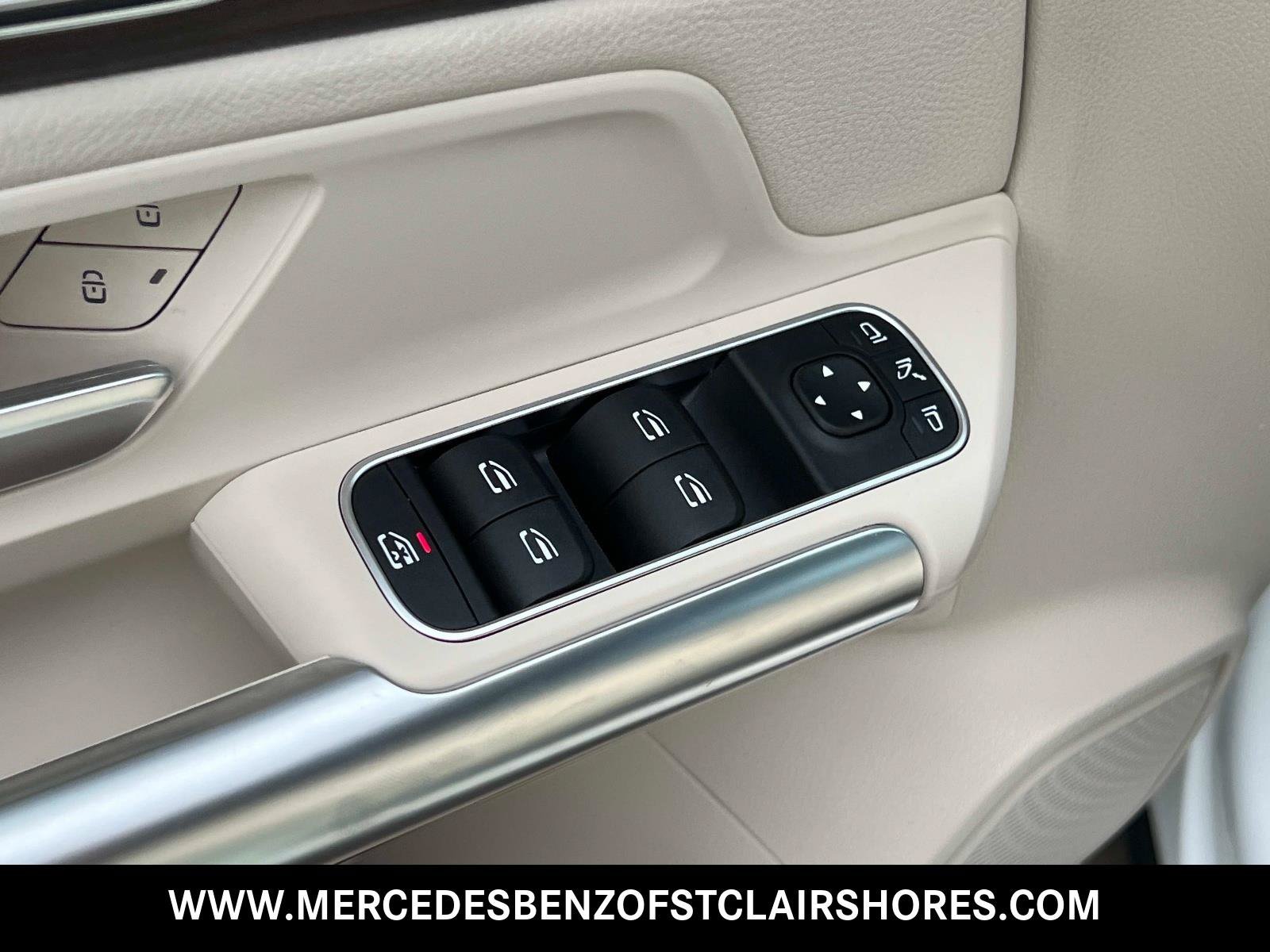 New 2026 Polar White Mercedes-Benz GLA 250 image 11
