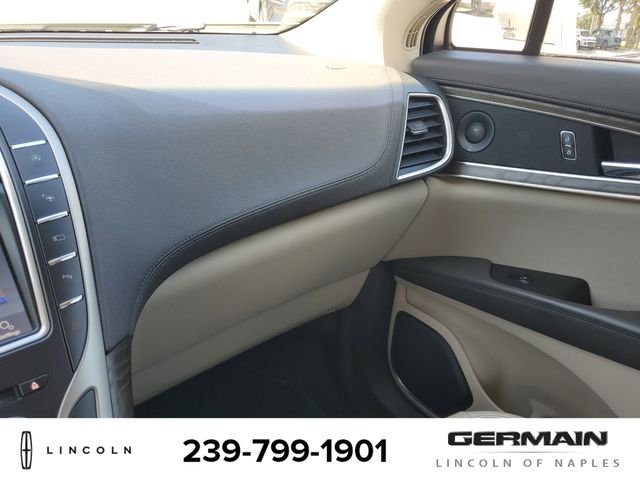 Used 2020 White Lincoln Reserve image 36