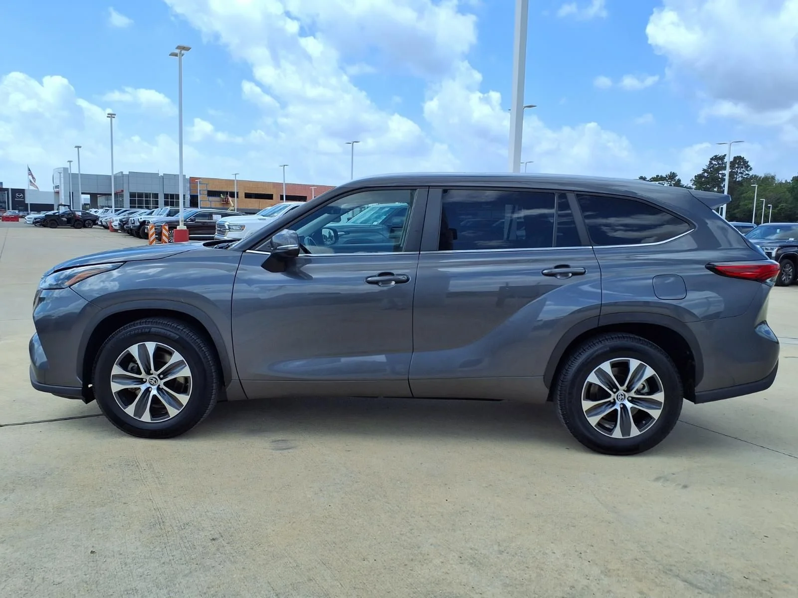 Used 2023 Gray Toyota XLE image 8