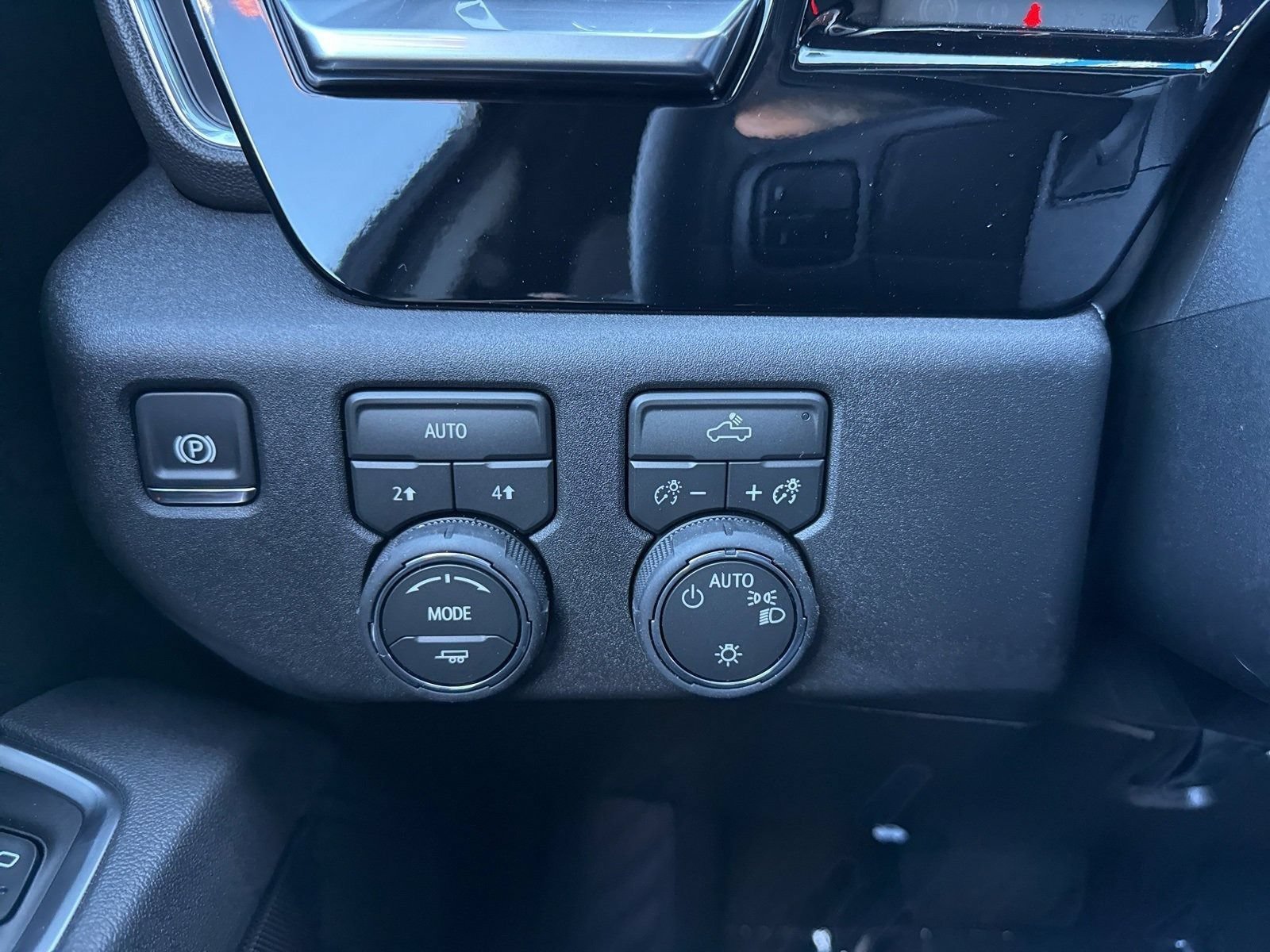New 2026 Sterling Gray Metallic Chevrolet LT (2FL) with Convenience Package - Trailering Package - 20in Grazen Wheels image 32