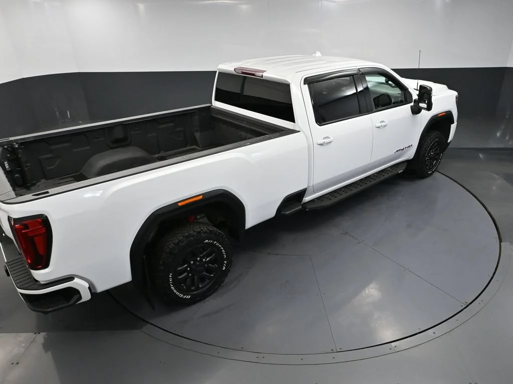 Used 2022 White GMC AT4 image 48