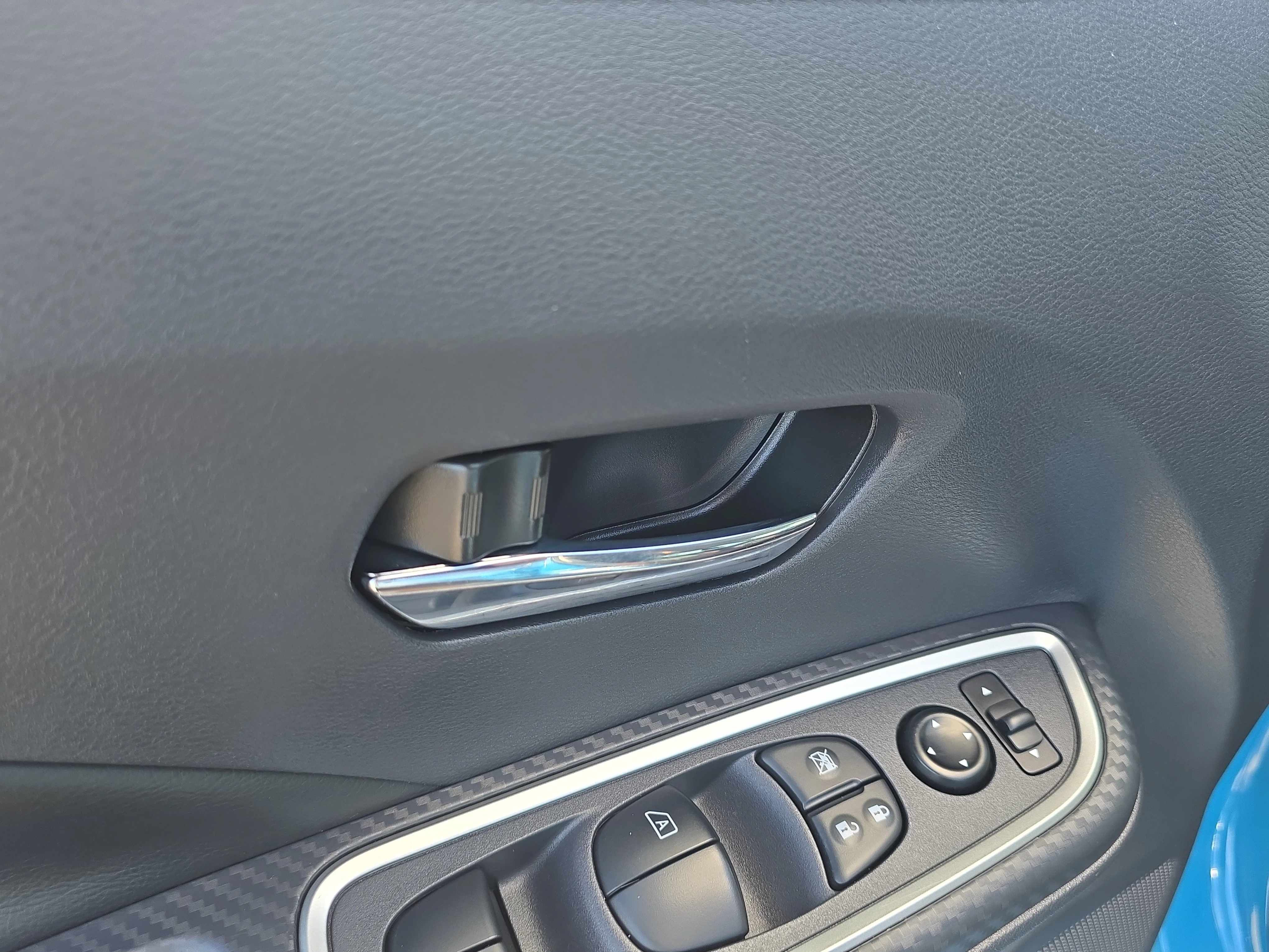 Certified Used 2025 Arctic Ice Blue Metallic Nissan SR image 18