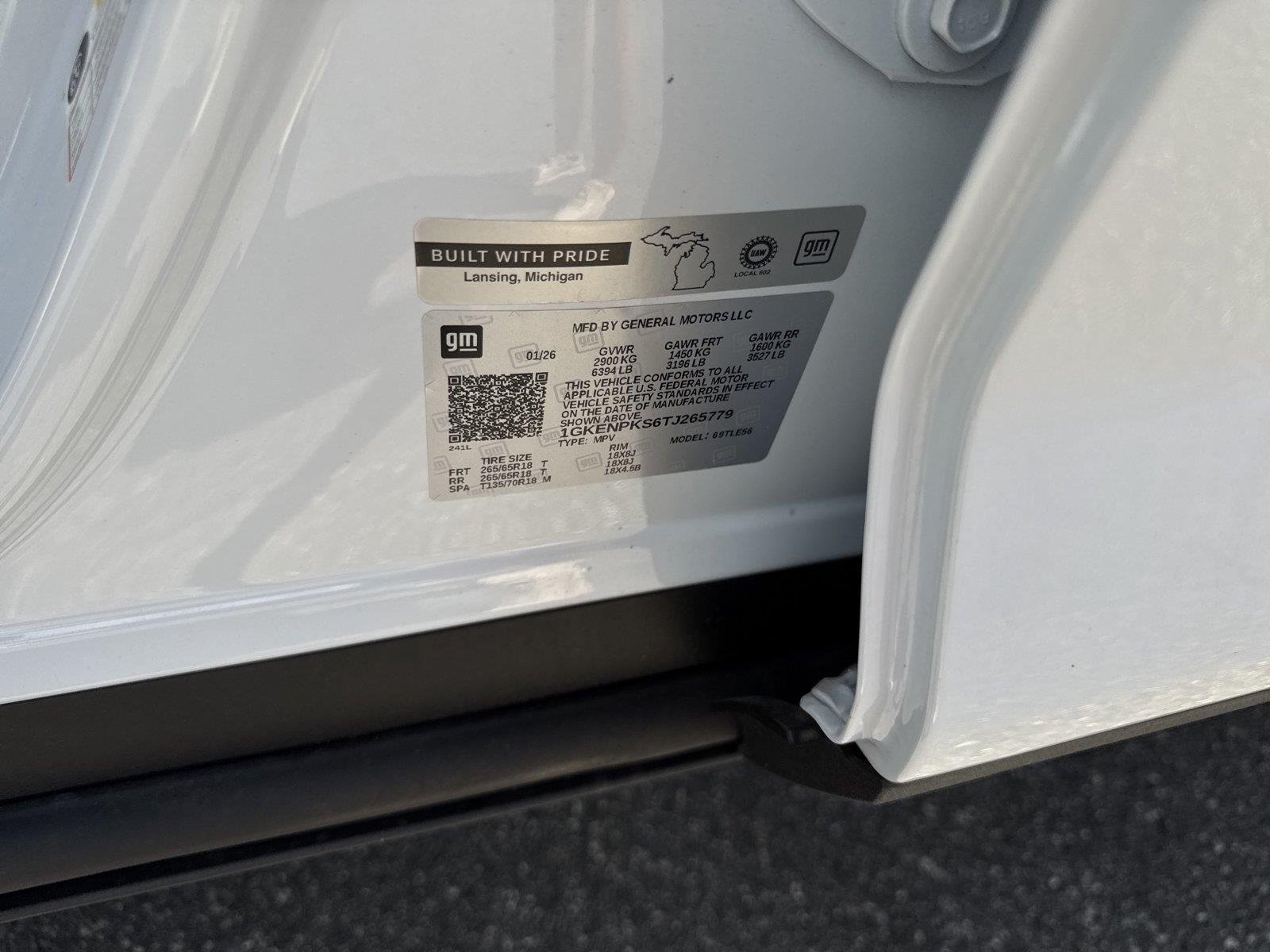 New 2026 Glacier White Tricoat GMC AT4 image 43