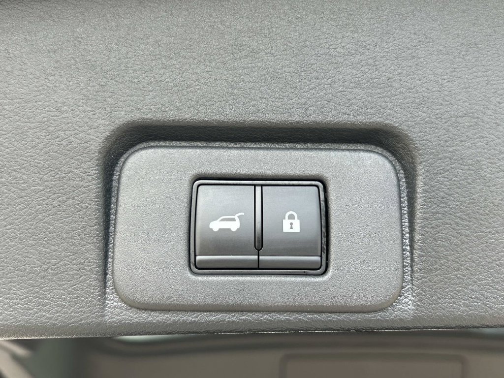 Used 2026 Gray Nissan Platinum image 12