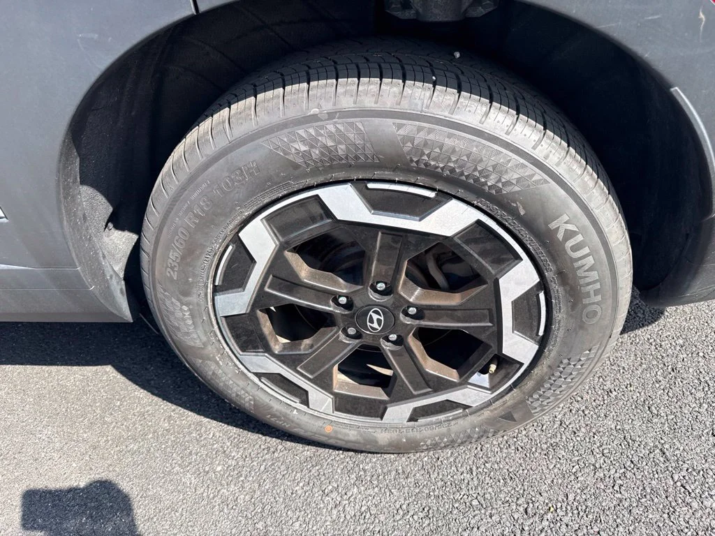 Used 2024 Gray Hyundai SEL image 11