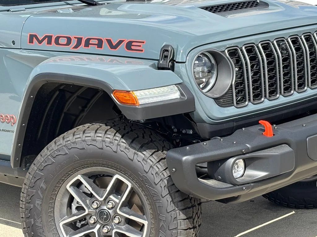 New 2026 Gray Jeep Mojave X image 9