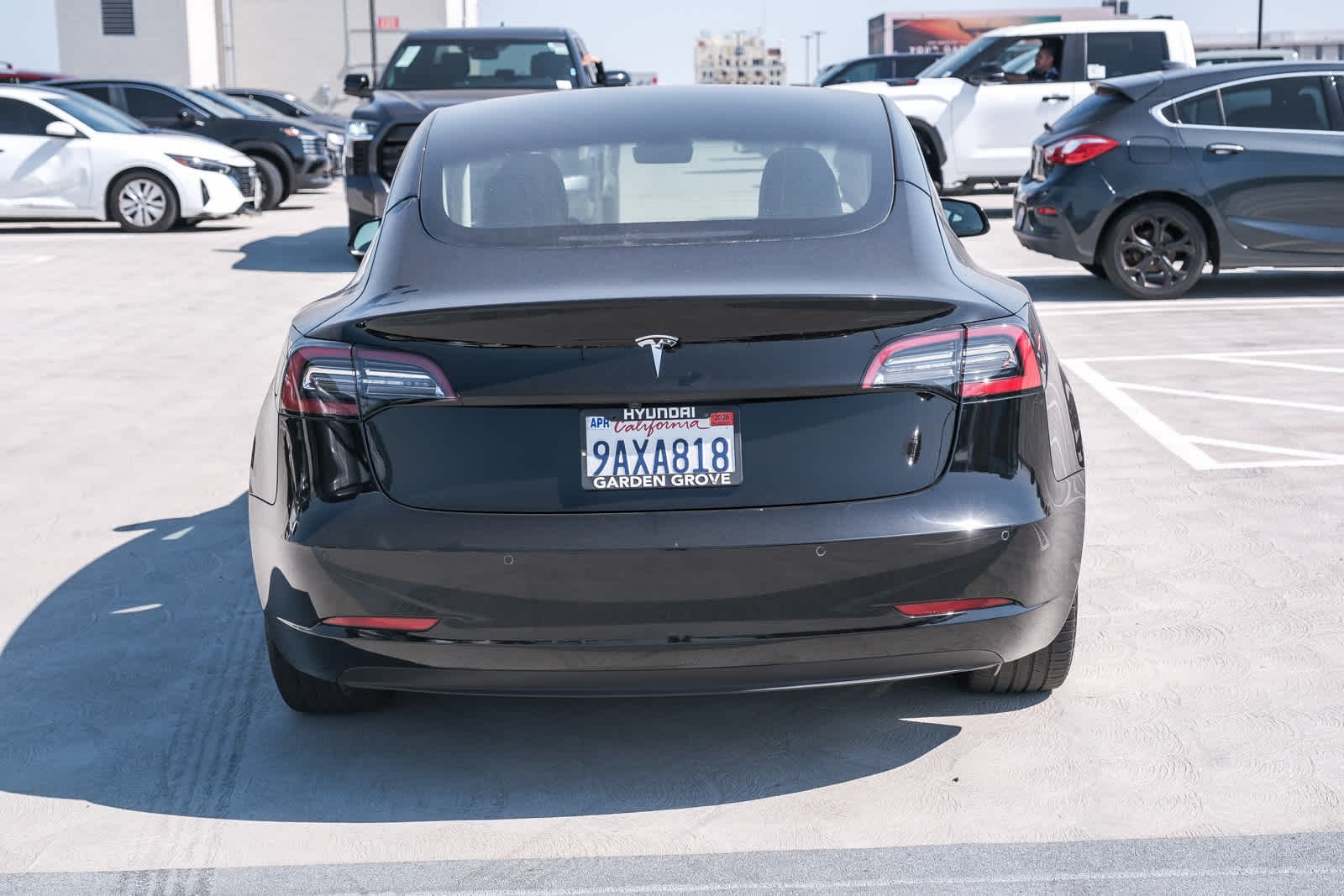 Used 2022  Tesla  image 5