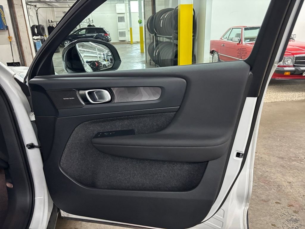 Certified Used 2023 Crystal White Volvo Ultimate image 20