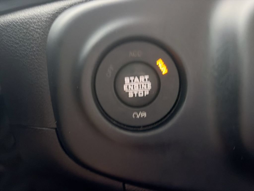 Used 2022 Red Jeep Texas Trail image 23