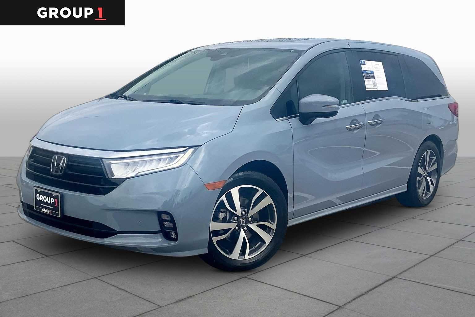 2024 Honda Odyssey Touring's photo