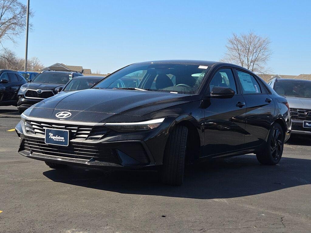 New 2026 Black Hyundai SEL Sport image 6