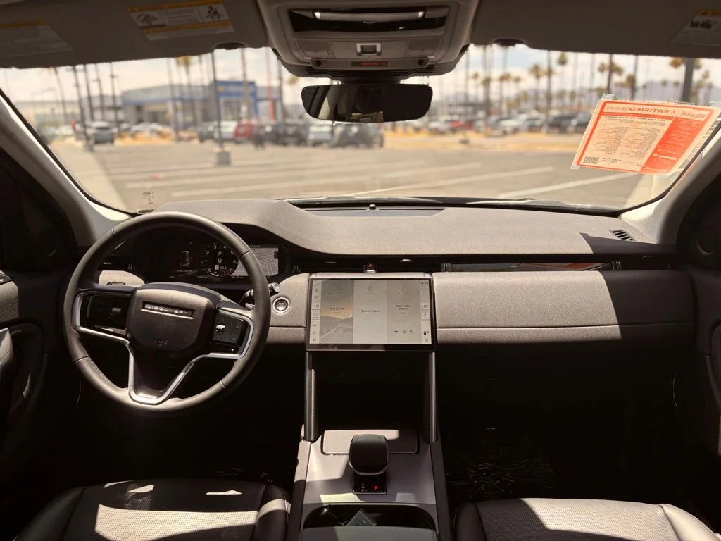 Certified Used 2025  Land Rover S image 10