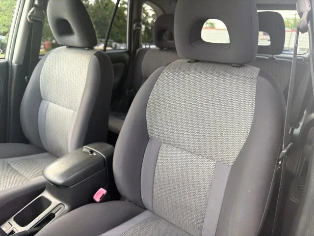 Used 2004 Gray Toyota Base image 13