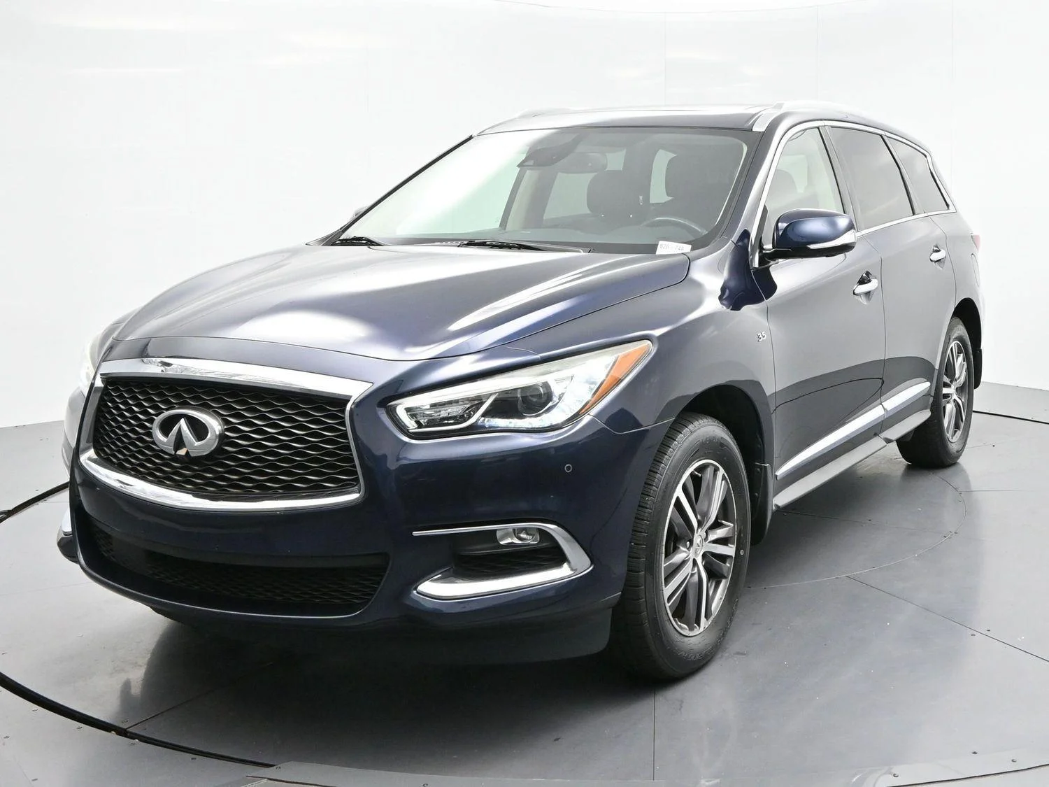 Used 2019 Hermosa Blue INFINITI LUXE image 3