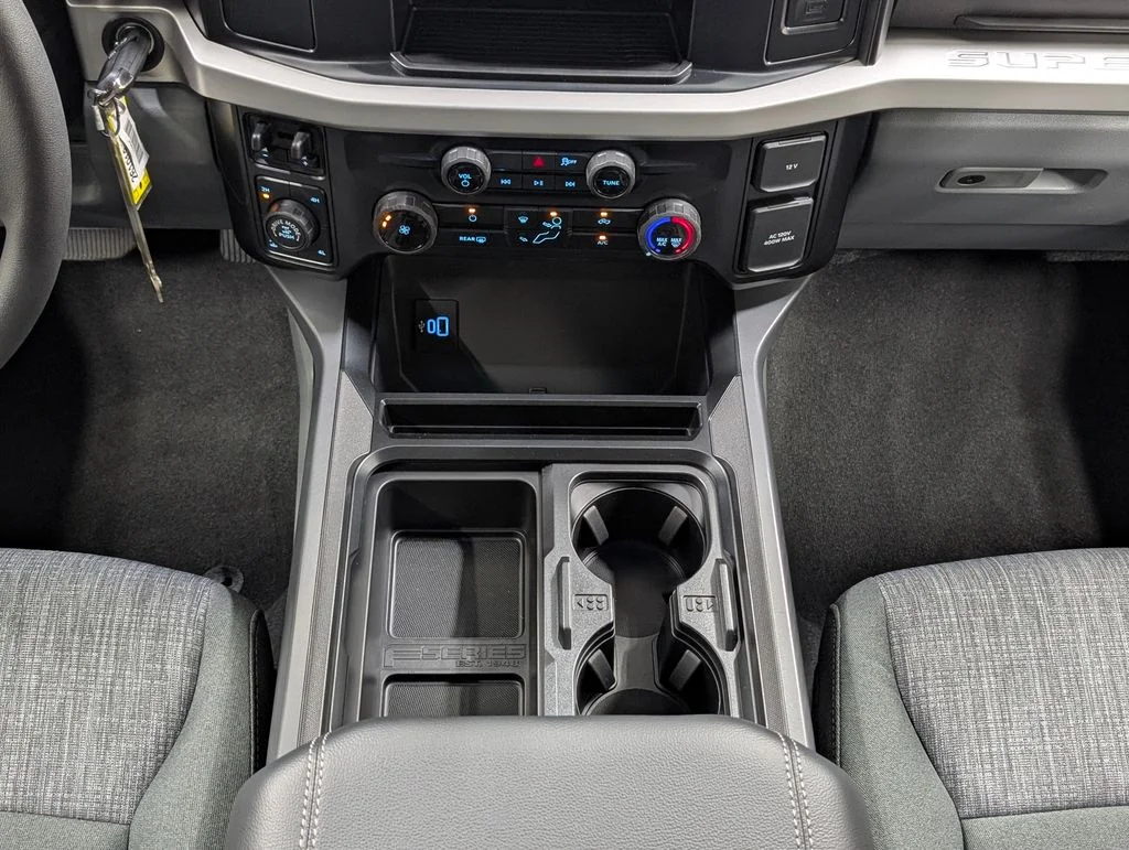 New 2026 Oxford White Ford F-250® XLT image 6