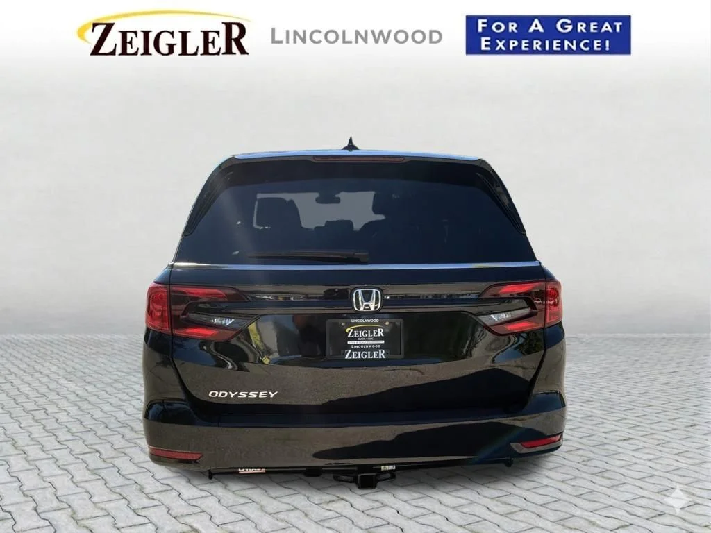 Used 2023  Honda Sport image 5